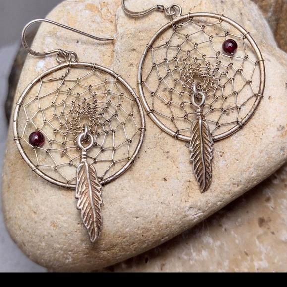 Vintage Native Southwestern Rhodolite Garnet Dreamcatcher Earrings - Picture 9 of 9